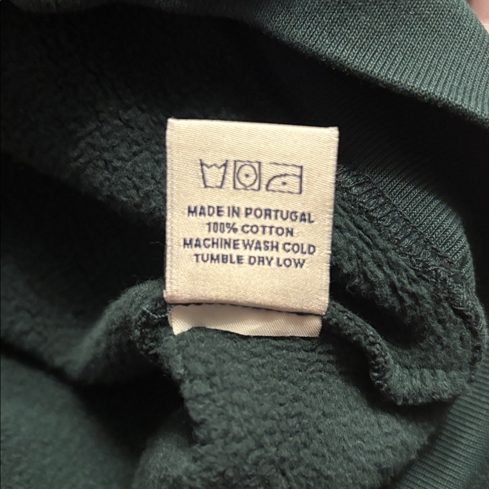 Sporty & Rich Serif Logo Embroidered V-Neck - Picture 4 of 8